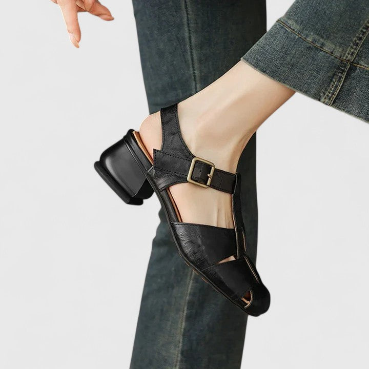 Black / 10 US | 41 EU