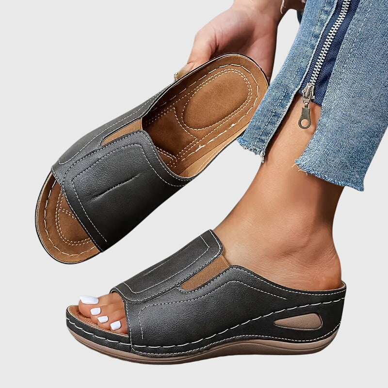 11 US | 42 EU / Charcoal