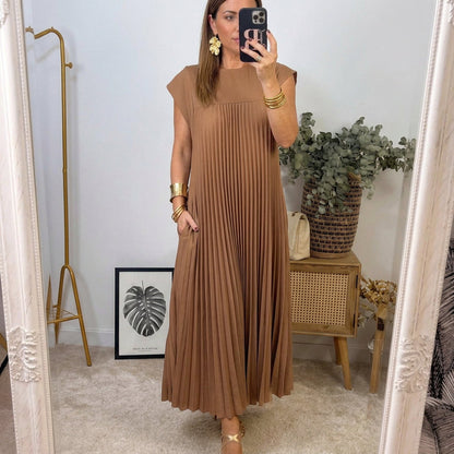 Lucy | Flowing Pleated Maxi Dress