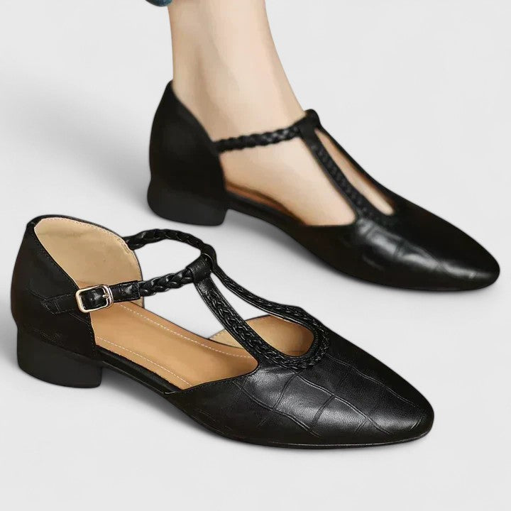 Black / 12